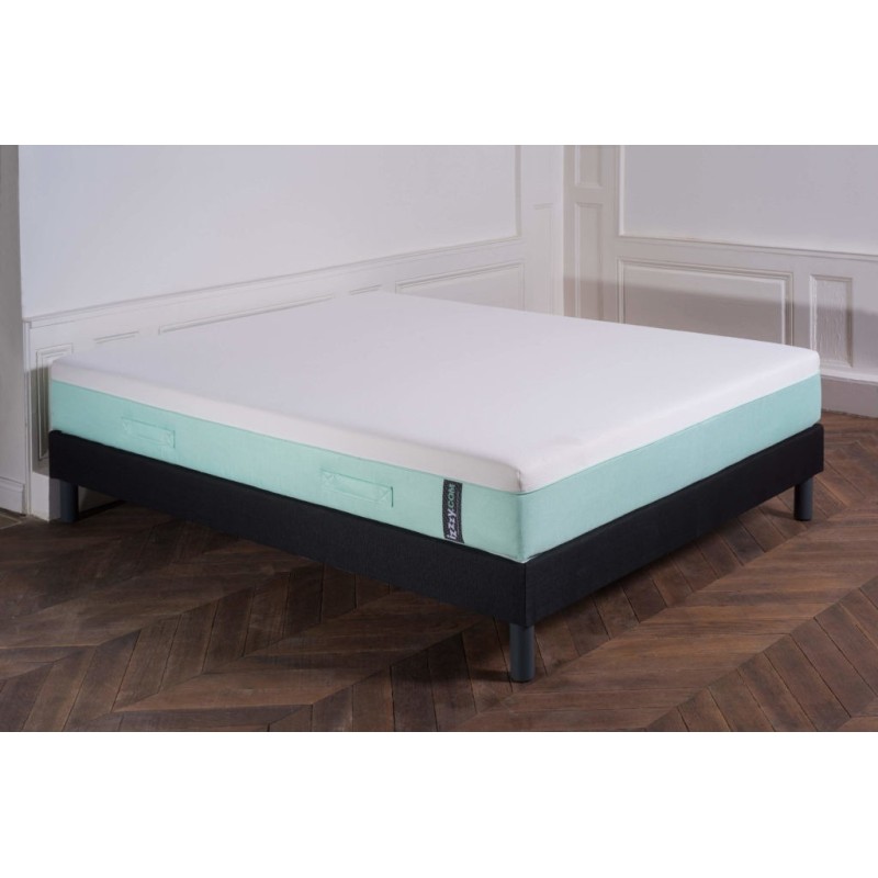 IZZZY LE MATELAS 